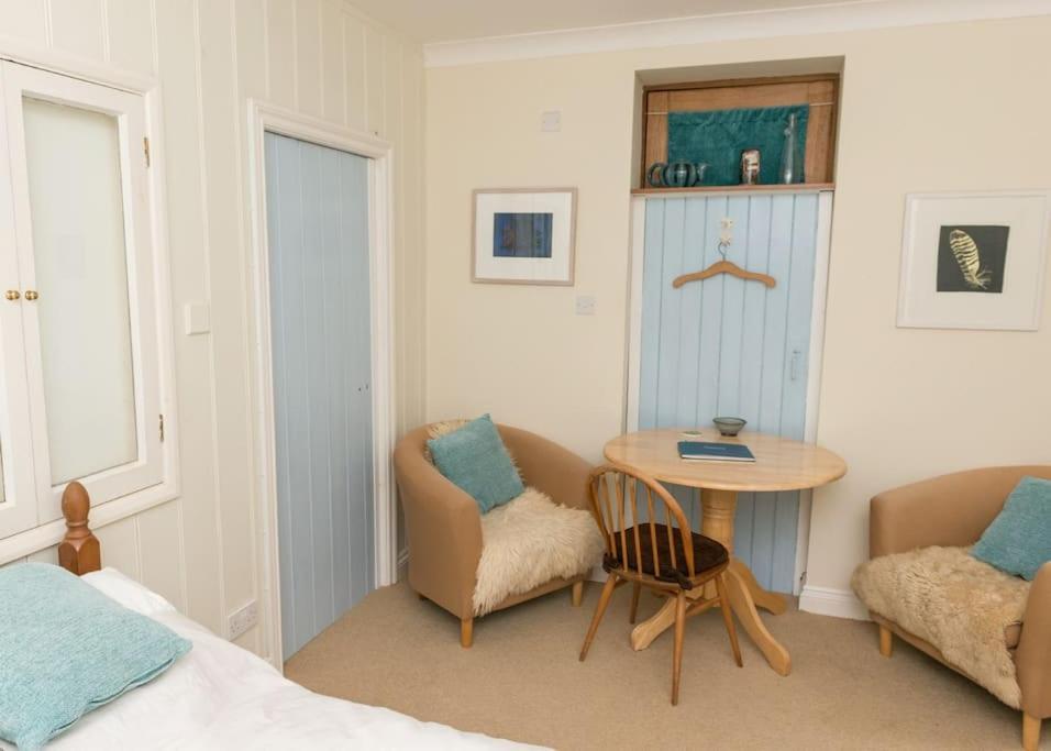Cosy Bijou Retreat Apartment *